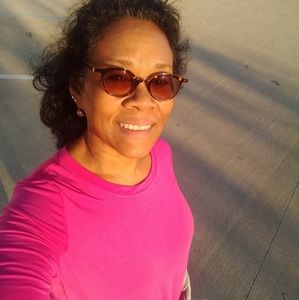 Meet your Posher, Yvette